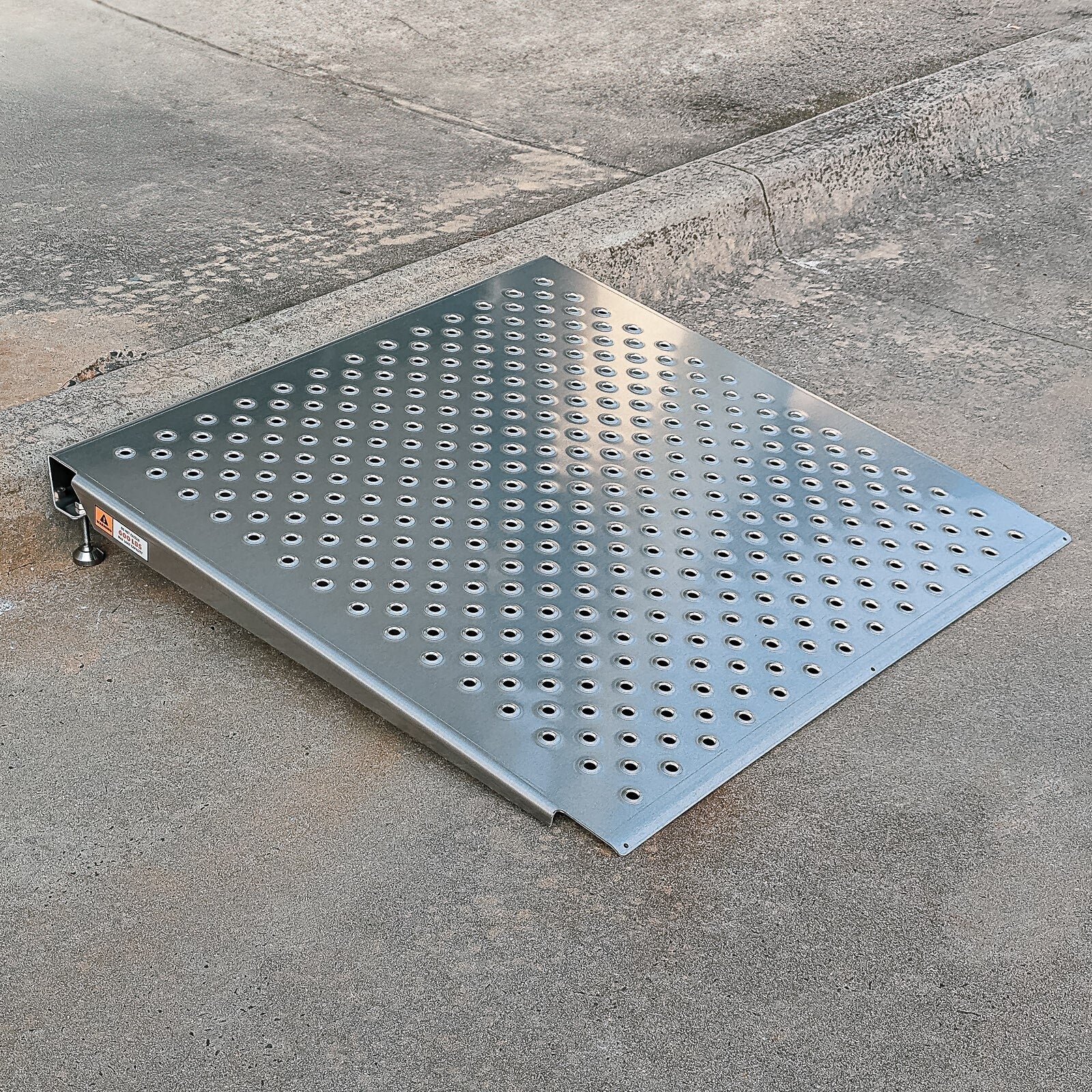 Ramptec Aluminium Adjustable Threshold Ramp 90Cm X 90Cm 272Kg Capacity