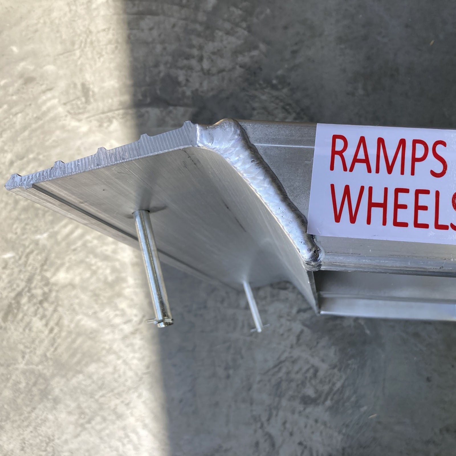Rom Walk Ramps Aluminium Removalist Walk Ramp 2.4M x 770mm 1000KG Capacity — Breeze ...