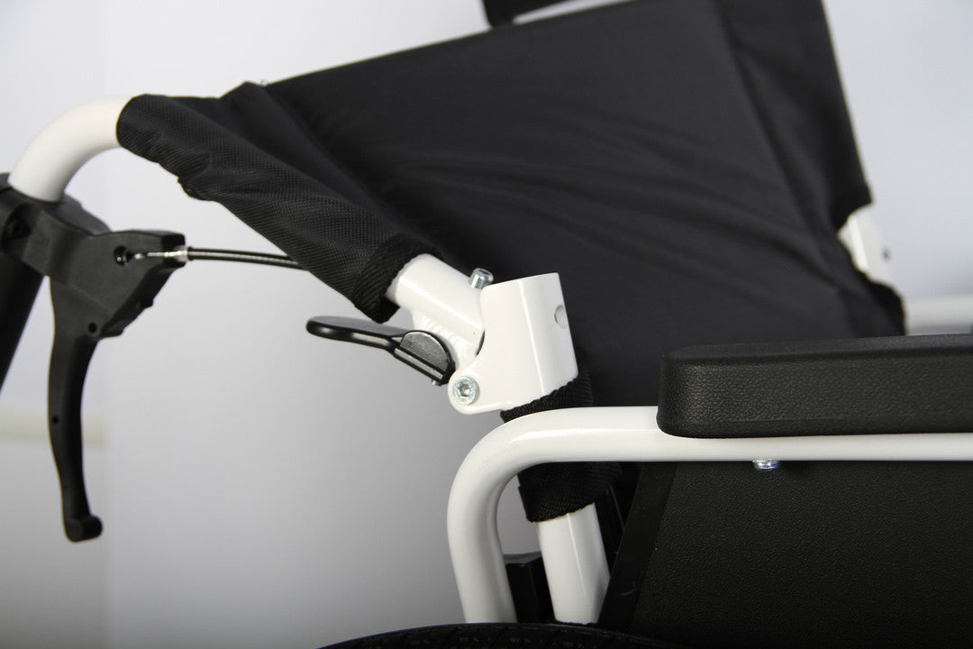 PA151 DELUXE LIGHTWEIGHT ALUMINIUM WHEELCHAIR - 46cm
