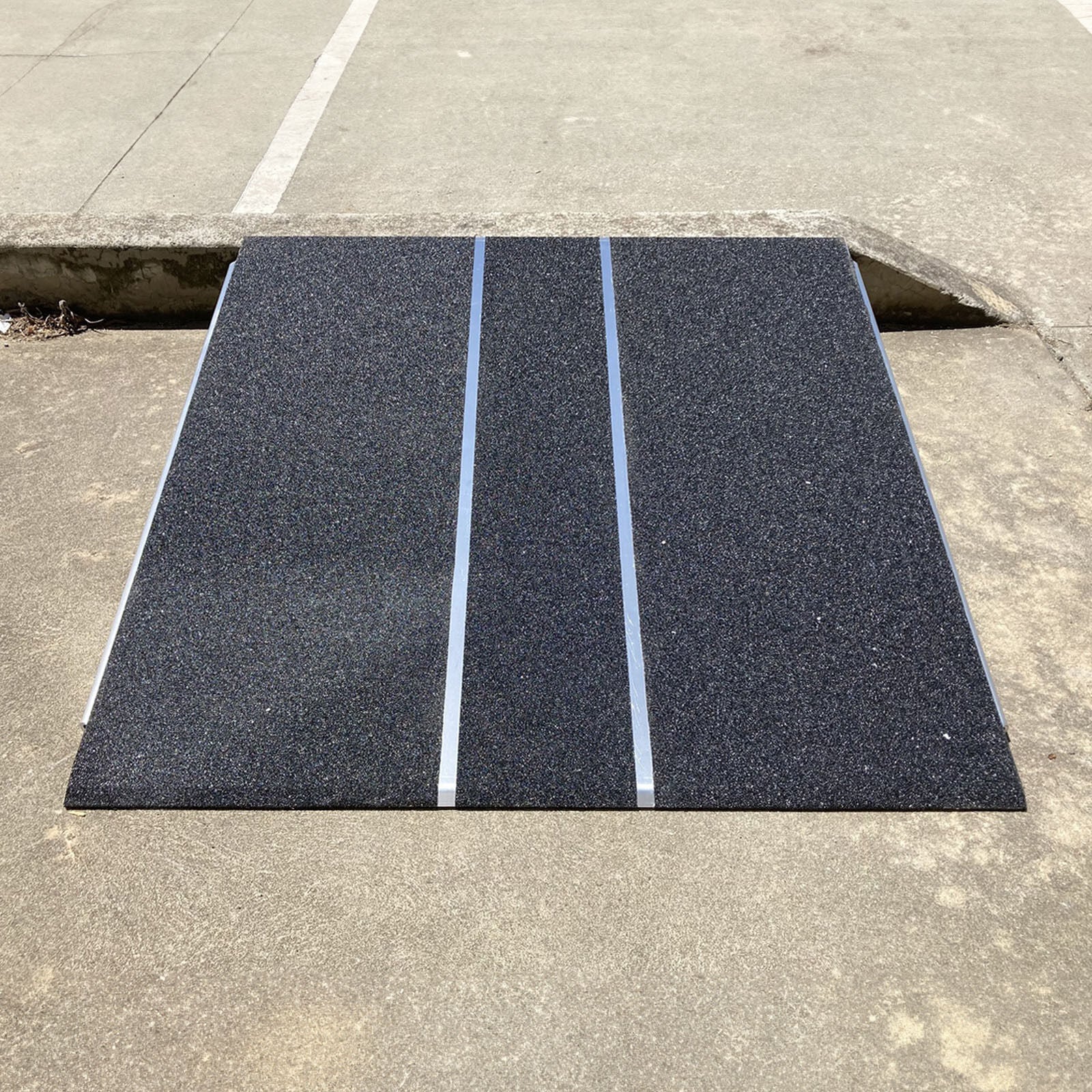 Ramptec Aluminium Adjustable Threshold Ramp 90Cm X 90Cm 272Kg Capacity ...